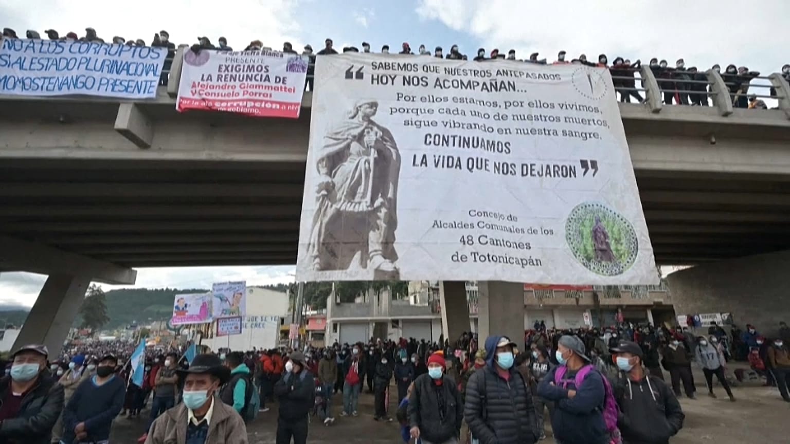 La indignación general expresada en las calles cuajó tras la destitución del fiscal anticorrupción