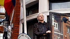 Julian Assange en la embajada de Ecuador en Londres en marzo de 2019