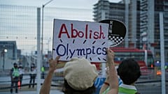 Tokió: sokaknak nem tetszik, hogy meghosszabbították a rendkívüli állapotot 