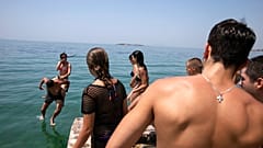 Βουτιές στο Καβούρι Αττικής