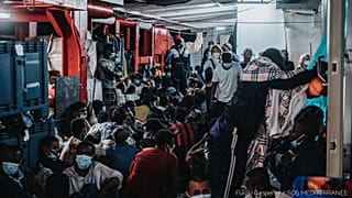 archives : personnes secourues en Méditerranée en juillet 2021 à bord de l'Ocean Viking de l'ONG SOS Méditerranée