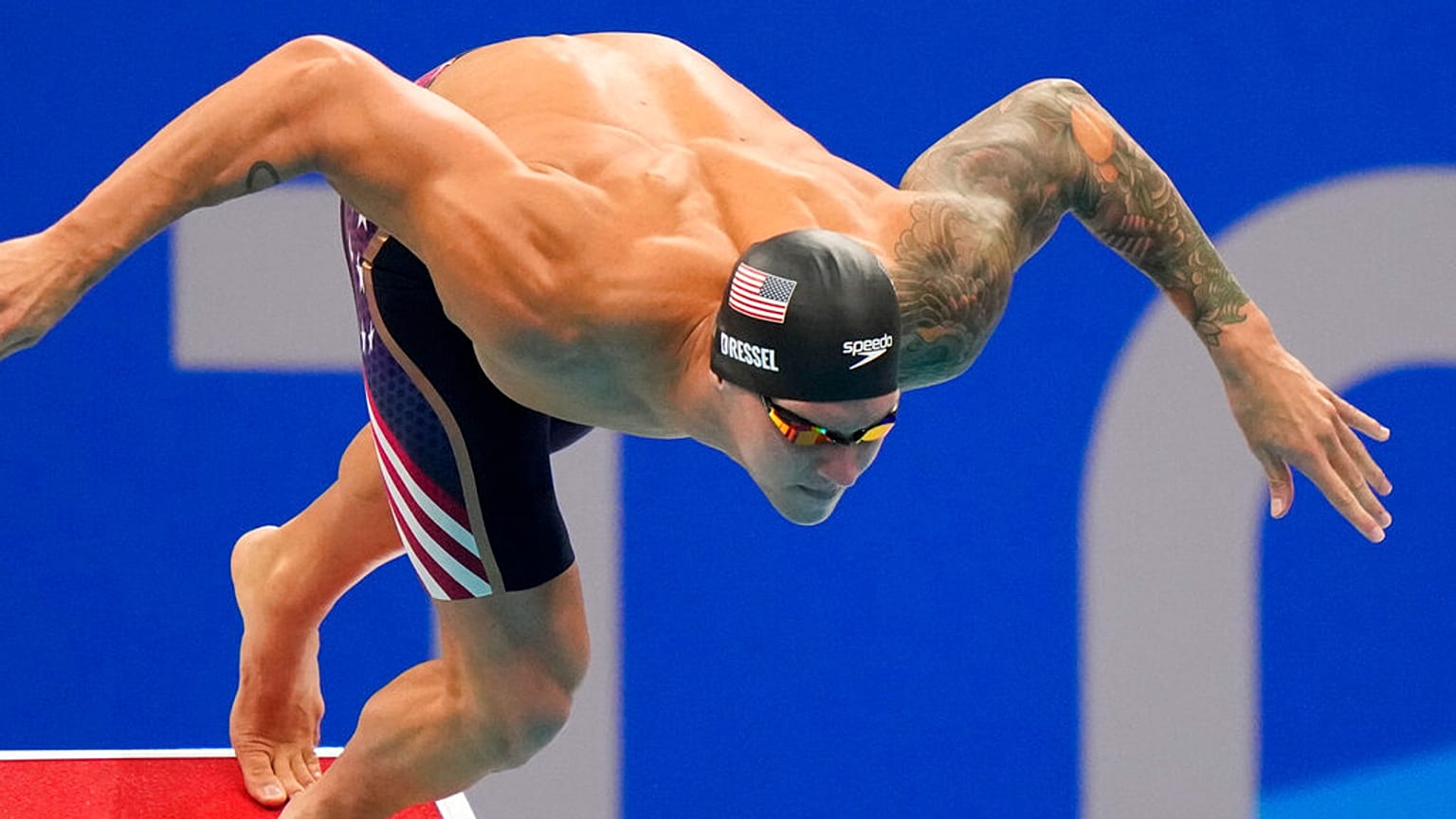 l'Américain Caeleb Dressel au départ du 50 mètres nages libres