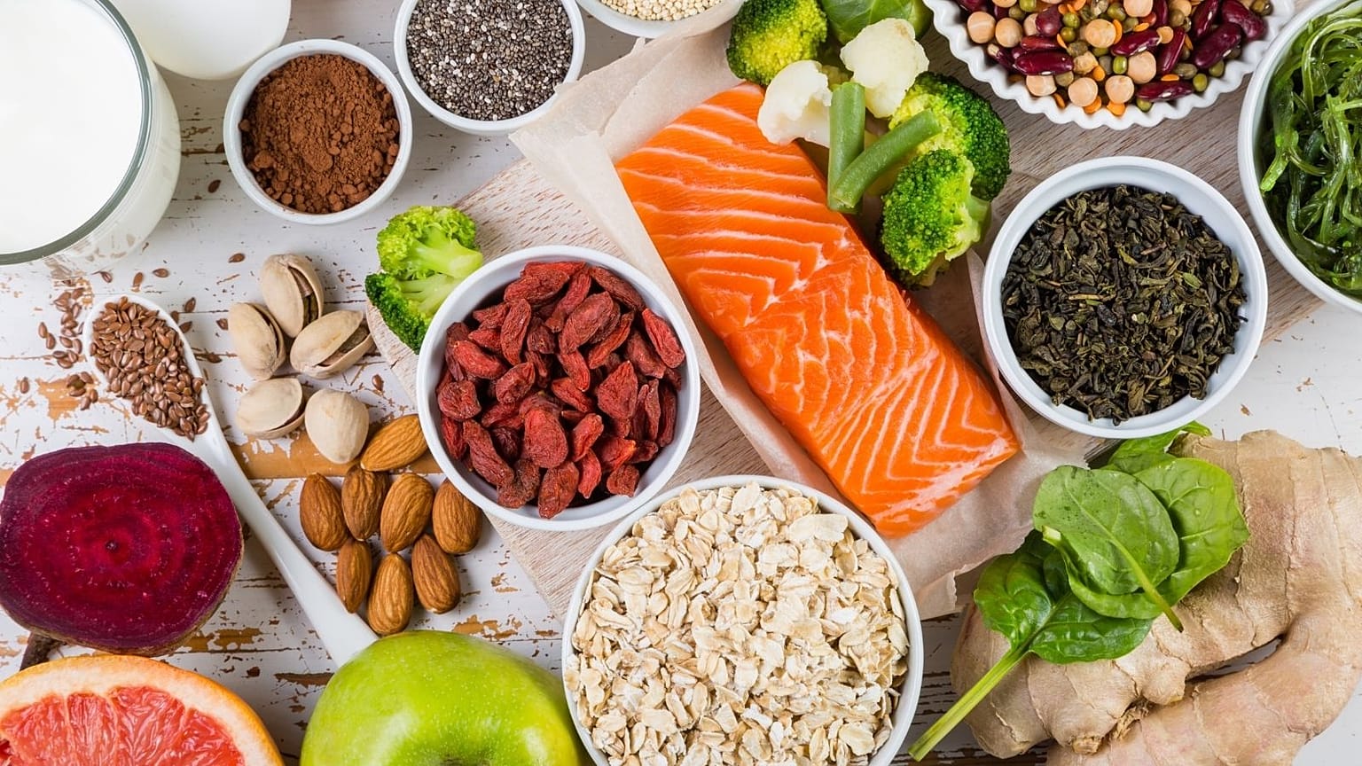 برخی مواد غذایی مناسب یک رژیم سالم