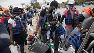 La llegada de migrantes a Necoclí y Capurganá no es nueva. Antes lo hacían por Turbo y Acandí, dos pueblos cercanos, pero desde hace unos años esta ruta es prioritaria.