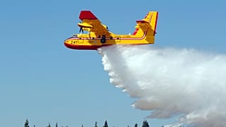 Yeni adıyla Bombardier olan Canadair tarafından üretilen yangın söndürme uçağı