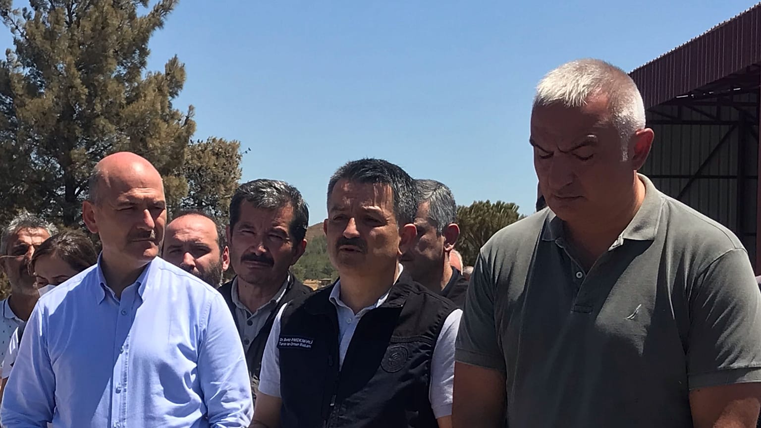 İçişleri Bakanı Süleyman Soylu, Tarım ve Orman Bakanı Bekir Pakdemirli ve Kültür ve Turizm Bakanı Mehmet Nuri Ersoy, yangınlara ilişkin açıklamalarda bulundu