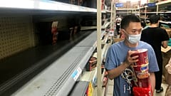 Estanterías vacías en Hubei tras las nuevas medidas en varias provincias chinas