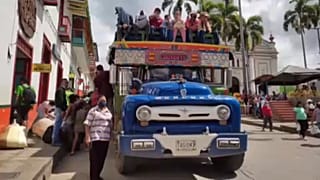 Desplazados colombianos regresan a casa
