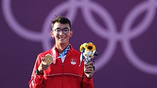 Milli okçu Mete Gazoz altın madalyayı kazandı