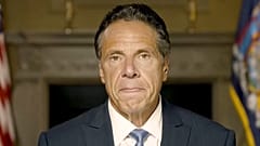 Der New Yorker Gouverneur Andrew Cuomo gibt eine Erklärung ab, 03.08.2021