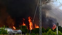Εικόνα από τη μεγάλη πυρκαγιά στη Βαρυμπόμπη