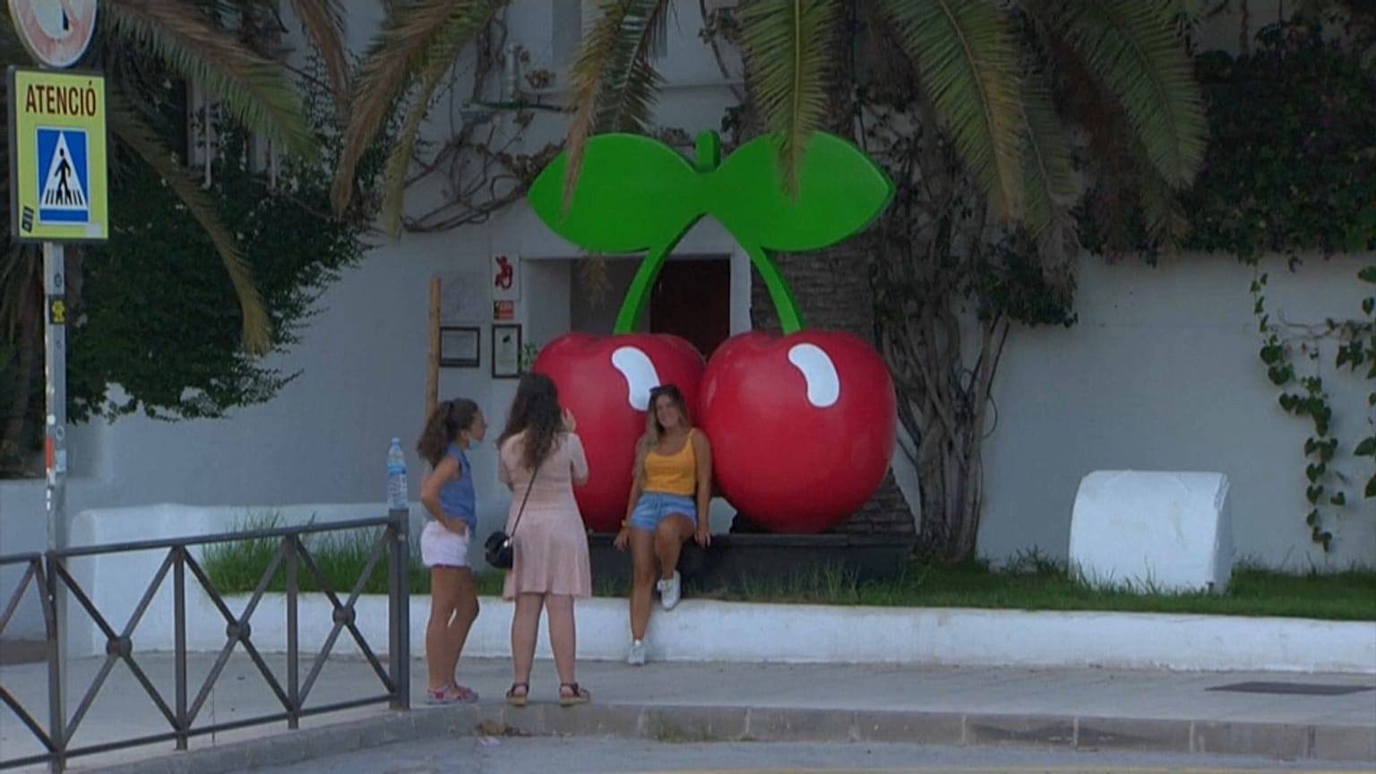 Ibiza, desbordada ante el gran número de fiestas ilegales
