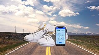Ashirase vibration device attached to shoes and Ashirase smartphone app screen