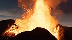 Vulkan auf der Reykjanes Halbinsel in Südwestisland spuckt Lava, 18. Mai 2021.