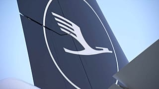 Avião da Lufthansa em terra