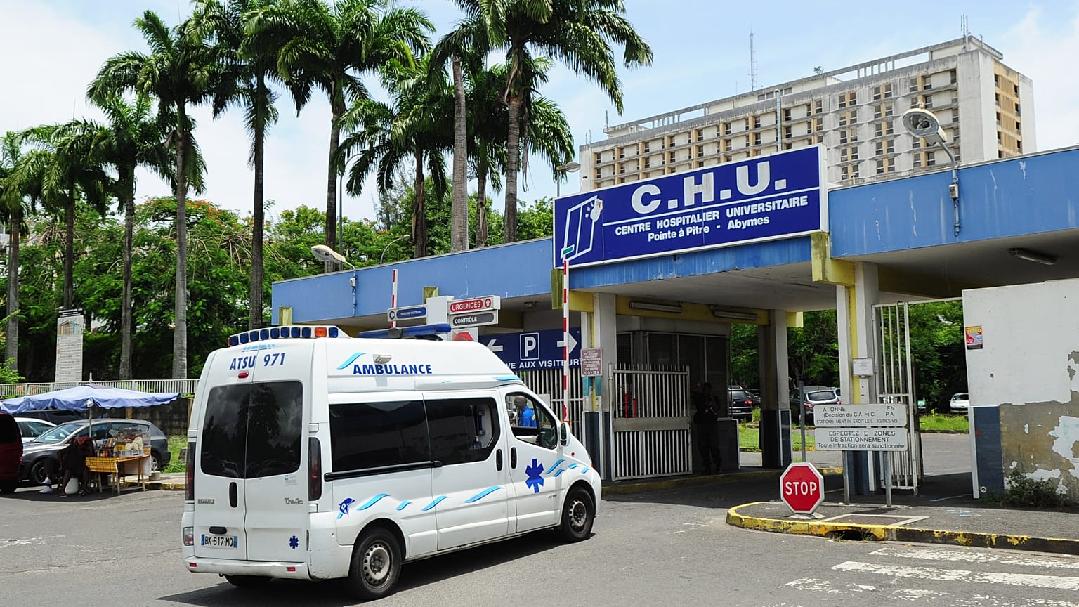 Un hôpital de Pointe-à-Pitre, en 2012