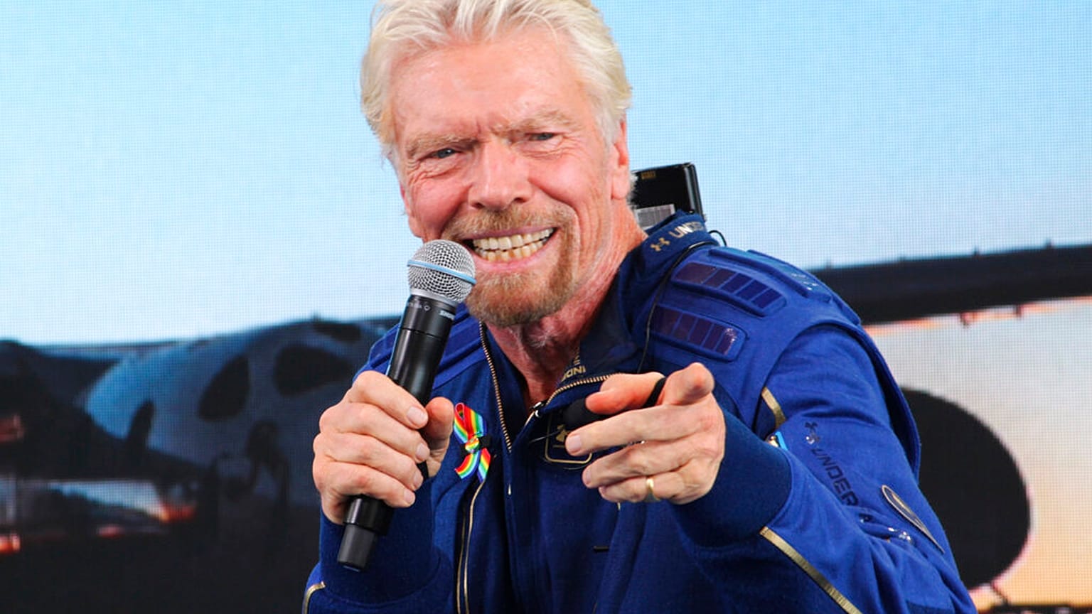 Virgin Galactic'in sahibi İngiliz milyarder iş insanı Richard Branson.