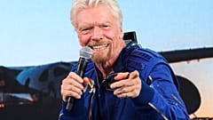 Virgin Galactic'in sahibi İngiliz milyarder iş insanı Richard Branson.