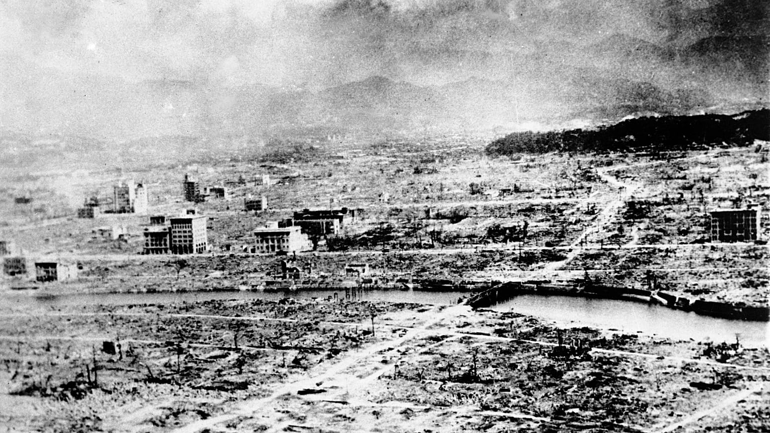 ABD'nin 6 Ağustos 1945'te atom bombası ile vurduğu Japonya'nın Hiroşima kenti