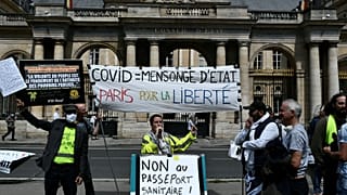 Les opposants sont descendus dans la rue dès l'annonce de la décision du Conseil constitutionnel