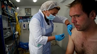 RUSIA | Comienza una campaña de vacunación de las personas sin hogar