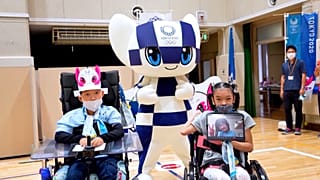 Disabled children use VR to watch Olympics