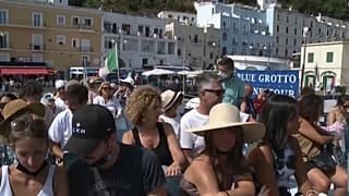 Ιταλία - Τουρισμός: «Στις δόξες του» το Κάπρι