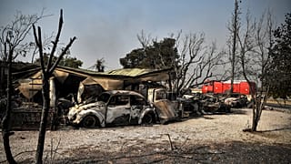 Grecia | Los incendios forestales acorralan el norte de Atenas 