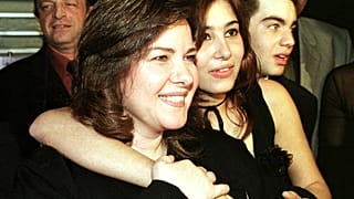 الفنانة المصرية دلال عبد العزيز