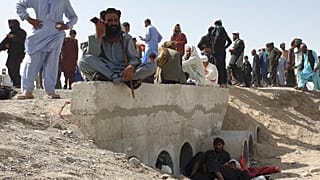 Afghanistan : deux capitales régionales aux mains des talibans