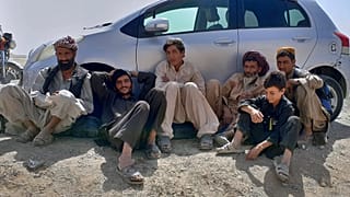 Auf der Flucht vor den Taliban bleiben viele Zivilisten an den Landesgrenzen hängen. Wie hier an einem geschlossenen Übergang nach Pakistan