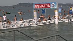 7.000 Menschen beim Balatondurchschwimmen