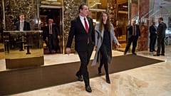 New York Valisi Andrew Cuomo ve danışmanı Melissa DeRosa 