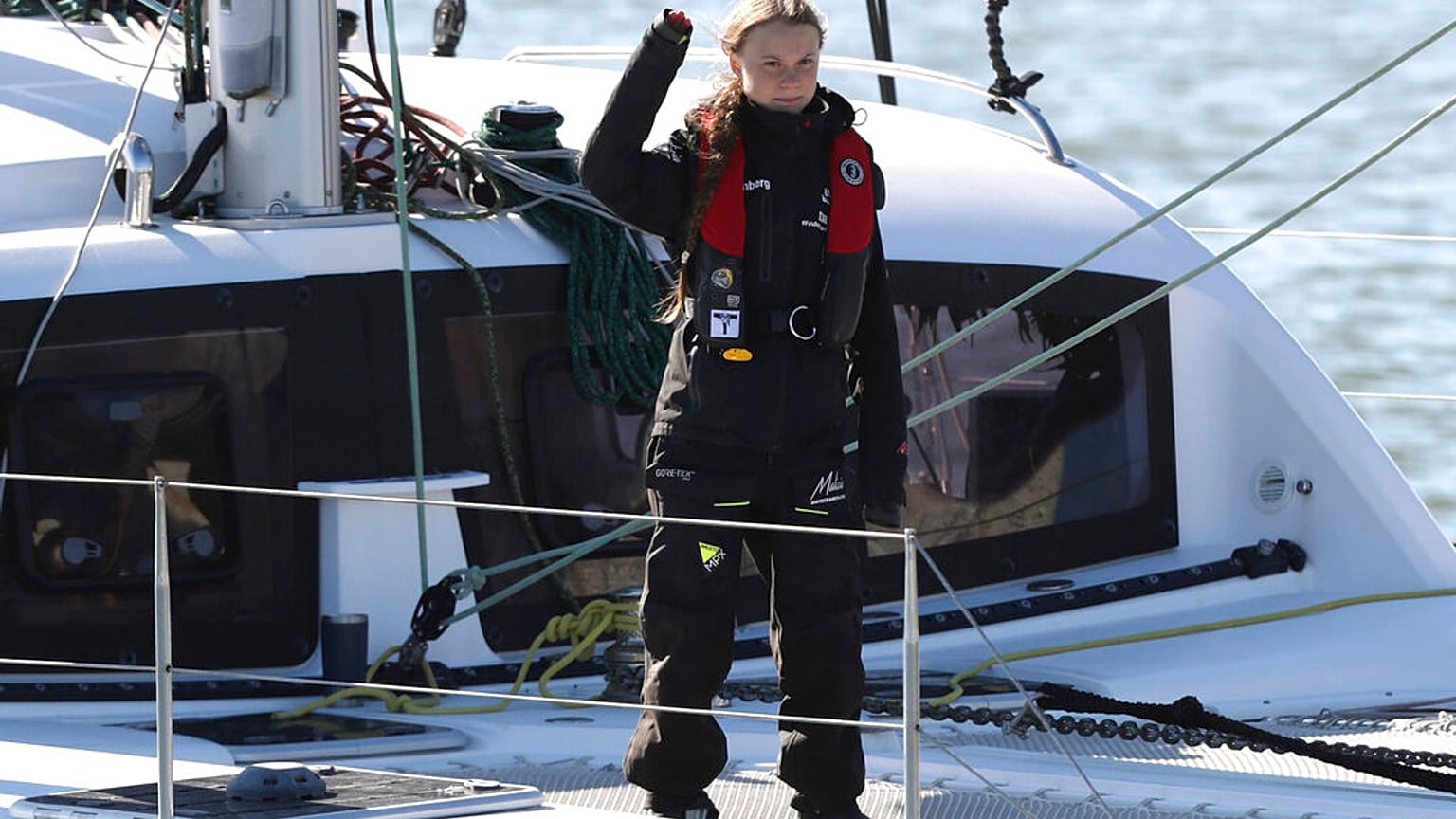 Greta Thunberg en Une de "Vogue Scandinavie" dénonce la mode