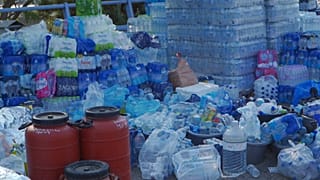Προμήθειες για πυρόπληκτους και πυροσβέστες