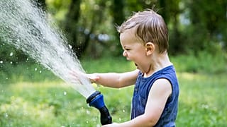 The UK government hopes putting fibre-optic cables inside water pipes will help more people enjoy a high-speed connection