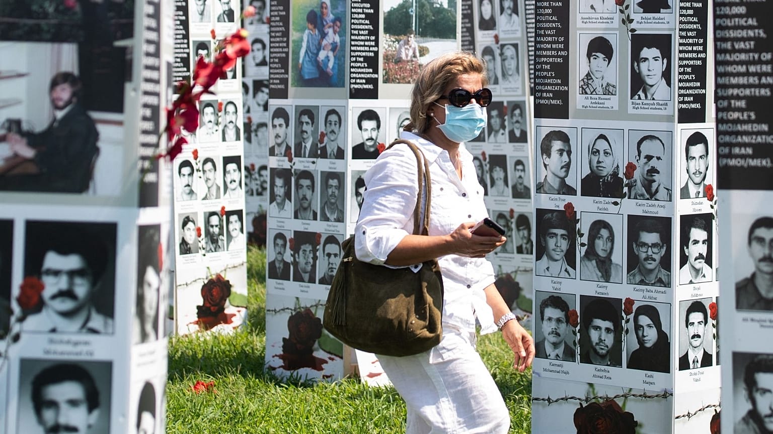 عکس‌هایی از هزاران نفر از زندانیان کشته شده سال ۱۳۶۷ در ایران 