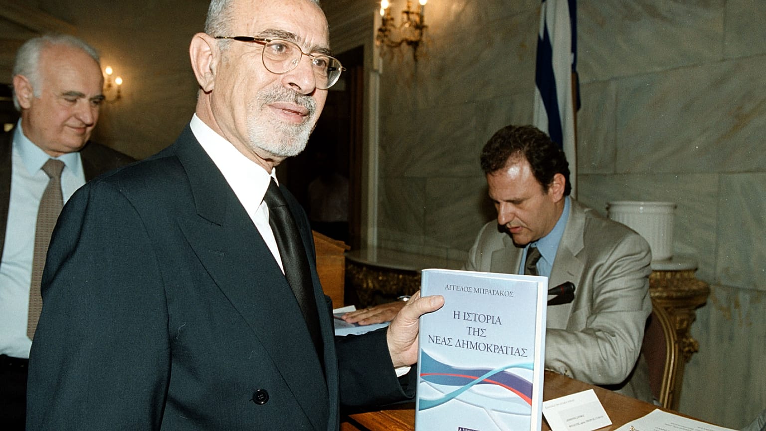 Ο Άγγελος Μπρατάκος 