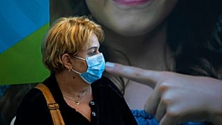 Nos países da União Europeia, o objetivo é ter 70% da população vacuinada em setembro