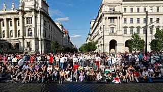 Власти Венгрии отблагодарили студентов за помощь во время пандемии