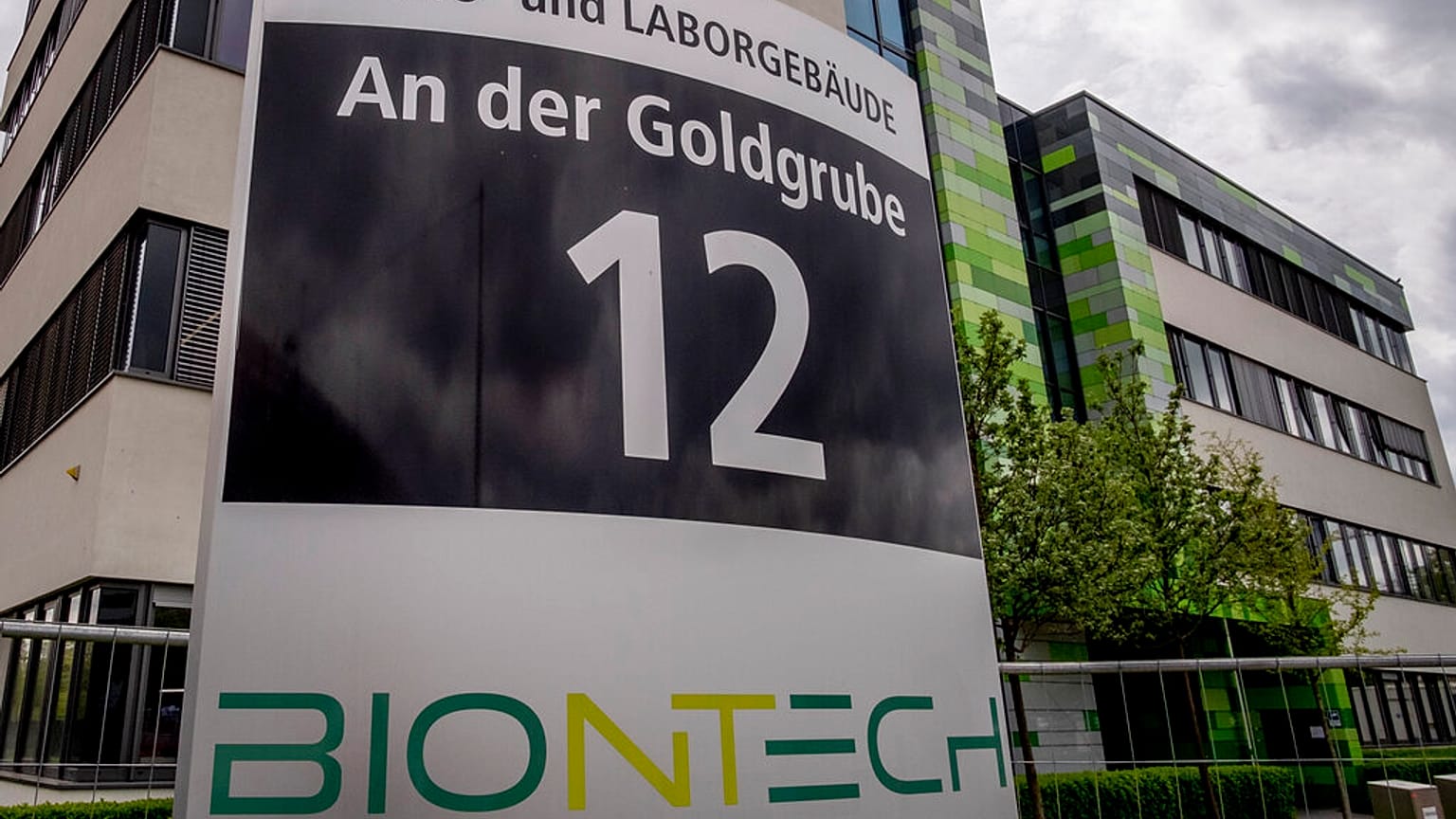 Almanya'nın Mainz şehrinde bulunan BioNTech'in genel merkezinden bir kare.