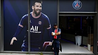 Heimtrikots von Lionel Messi sind in Paris bereits ausverkauft