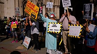 Se celebra la audiencia preliminar por la apelación de EEUU para extraditar a Assange