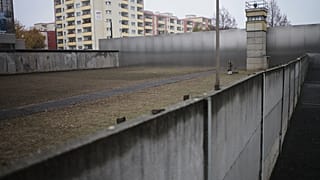 Берлинская стена: история побега