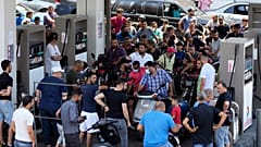 محطة التموين بالوقود في إحدى ضواحي بيروت الجنوبية في لبنان.
