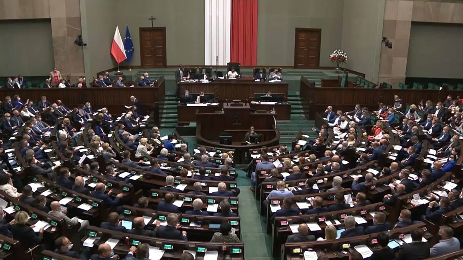 La loi controversée sur les médias n'a été votée que par la chambre basse du Parlement polonais, pour l'instant. 