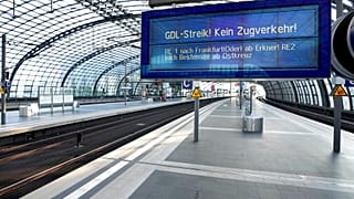 Leerer Bahnsteig in Berlin, 12.08.2021
