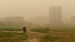 Fumo cobre cidade de Yakutsk, na Rússia