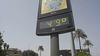 Un termómetro en una calle de Córdoba marca 49 grados
