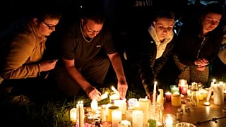 Csendes virrasztás a plymouthi áldozatok emlékére